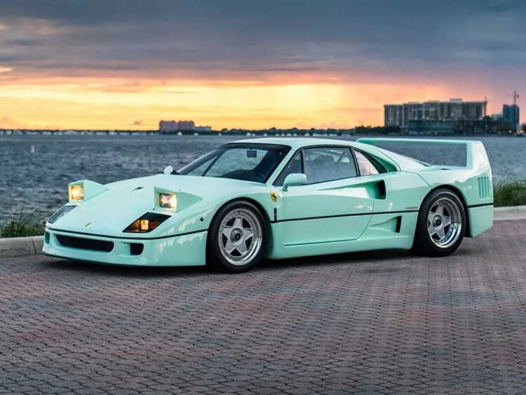 Ferrari F40 verde menta