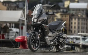 Aprilia SR GT 400