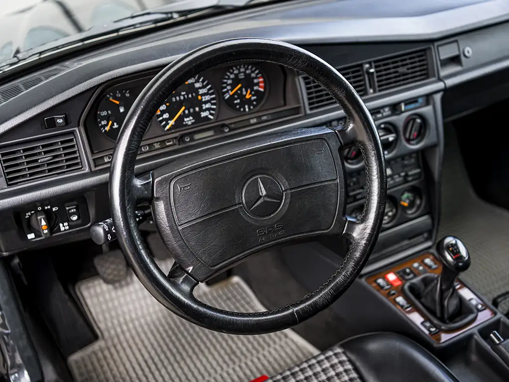 Mercedes-Benz 190 E 2.5-16 Evolution II Mercedes-Benz 190 E 2.5-16 Evolution II